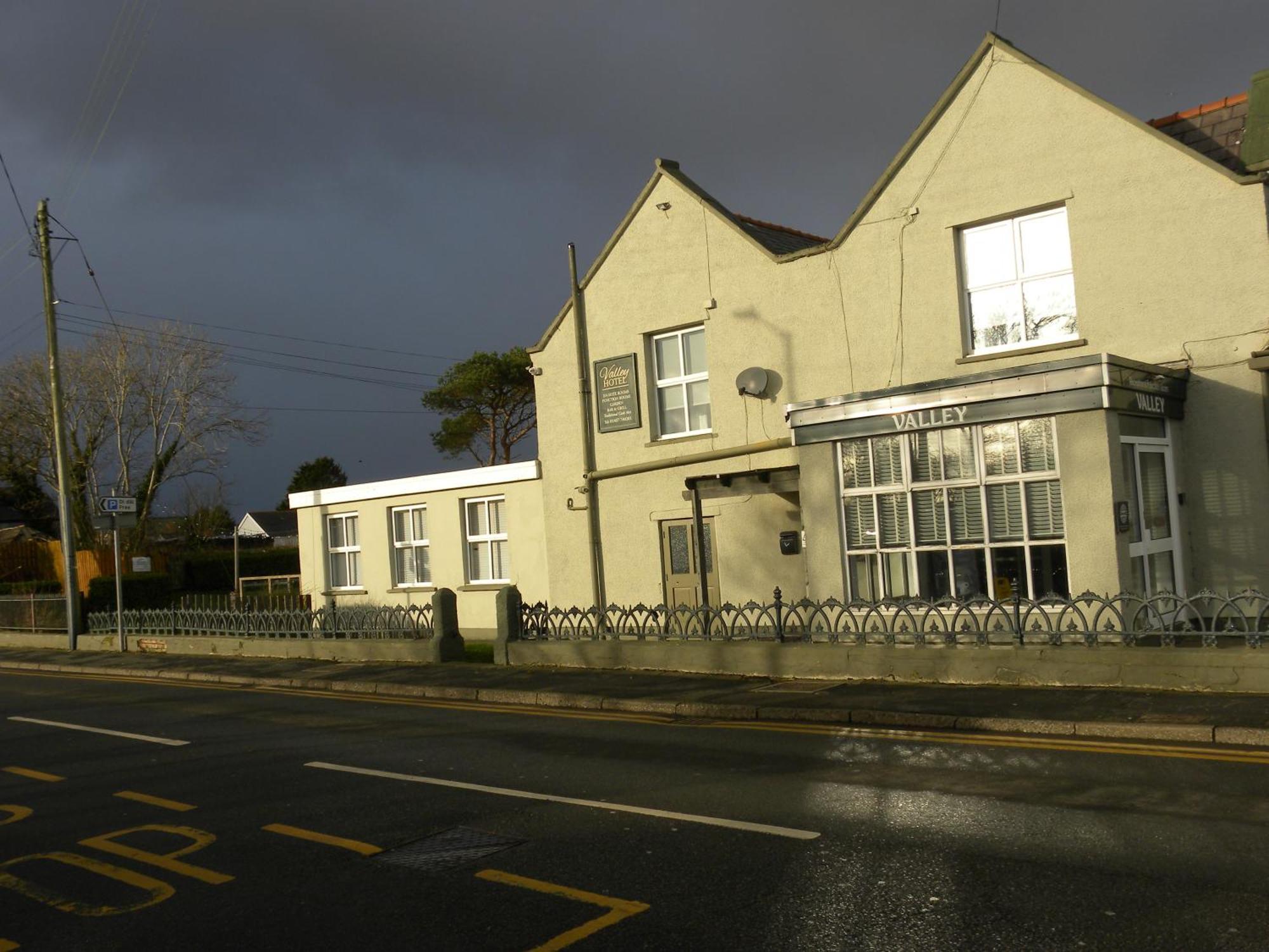 The Valley Hotel, Anglesey المظهر الخارجي الصورة